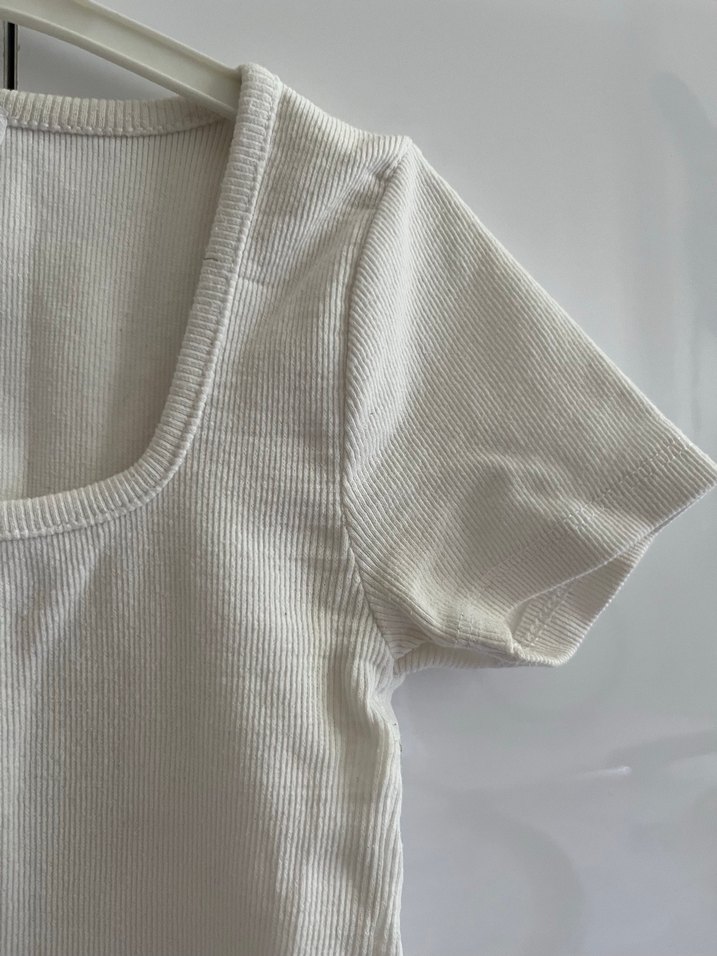 Beyaz Kısa Kollu Keten Kadın Tişört - Görsel 3