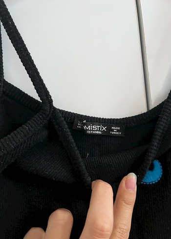 Düğmeli İnce Askılı Siyah Mini Atlet - Görsel 3