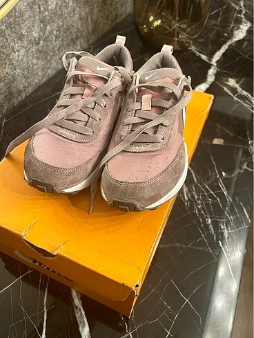 Nike Waffle Spor Ayakkabı