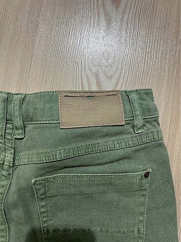 xs Beden haki Renk Pull&bear pastel yeşil kot şort