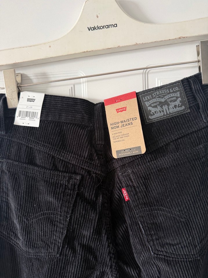 Levis Siyah Fitilli Keten Pantolon — görsel 4/7