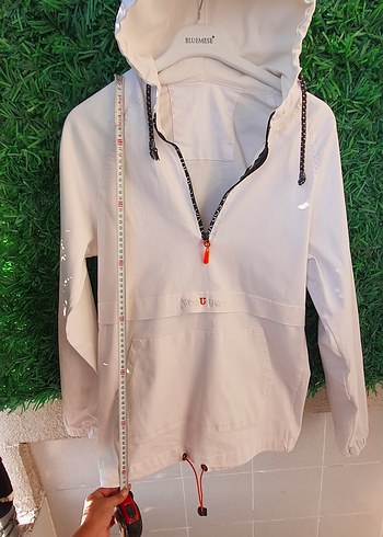 Kapüşonlu Beyaz Erkek Mini Yağmurluk - Görsel 8