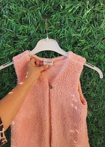 lcw 9/10 yas Kız Çocuk Pembe Peluş Yelek - Görsel 7