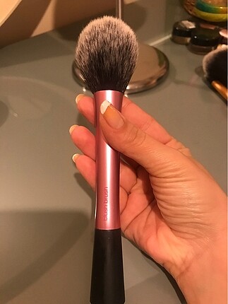 Real Techniques Blush Brush