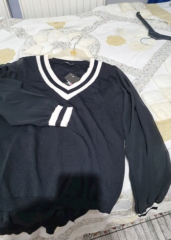 V Yaka Siyah Kadın Bluz - Görsel 3