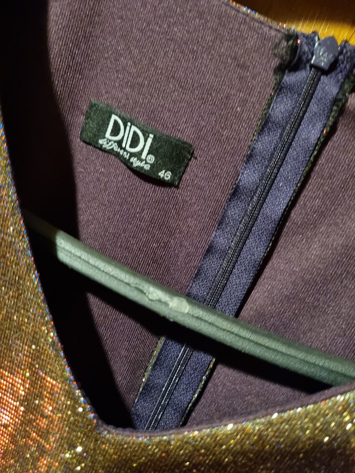 Parlak Altın Renkli Uzun Kollu V Yaka Abiye Elbise - Görsel 4