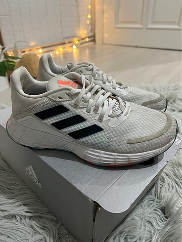 Adidas spor ayakkabı