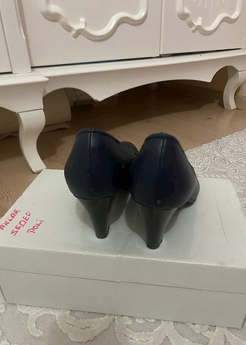 Lacivert topuklu ayakkabı - Görsel 3