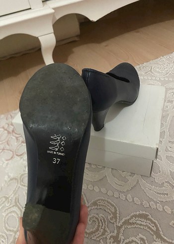 Lacivert topuklu ayakkabı - Görsel 4