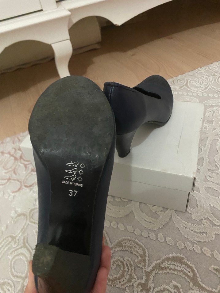 Lacivert topuklu ayakkabı - Görsel 4