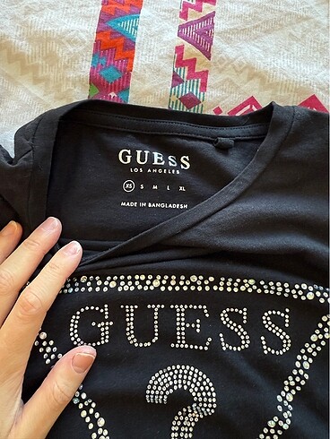 Guess Guess siyah crop tişört