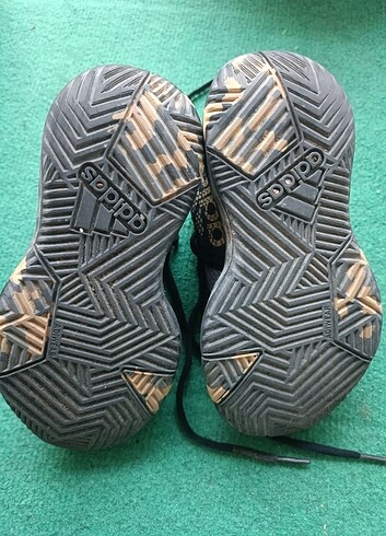 Adidas Spor ayakkabı modeli - Görsel 4