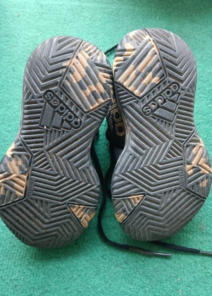 Adidas Spor ayakkabı modeli - Görsel 4