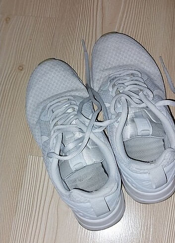37 Beden beyaz Renk Nike spor ayakkabı 