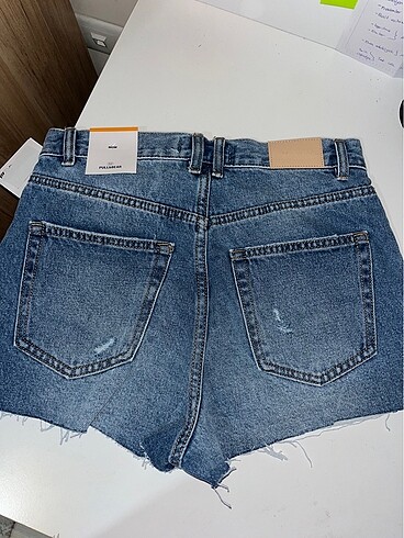 Pull and Bear Şort