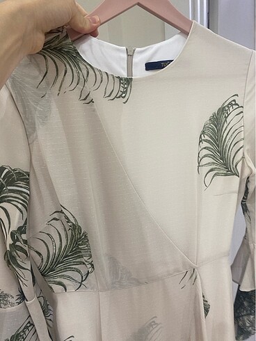 Şık Tesettür elbise - Görsel 6