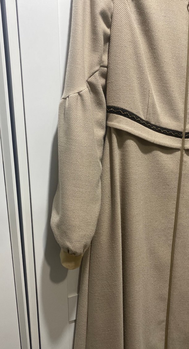 Bej Uzun Kadın Klasik Ofis Kabanı - Görsel 3