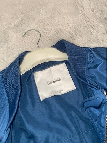 l Beden lacivert Renk Bershka
