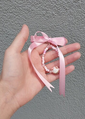 Beden pembe Renk Kedili, Kurdeleleli, Boncuklu Pembe Çanta Süsü