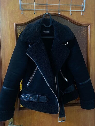 Stradivarius kürklü mont