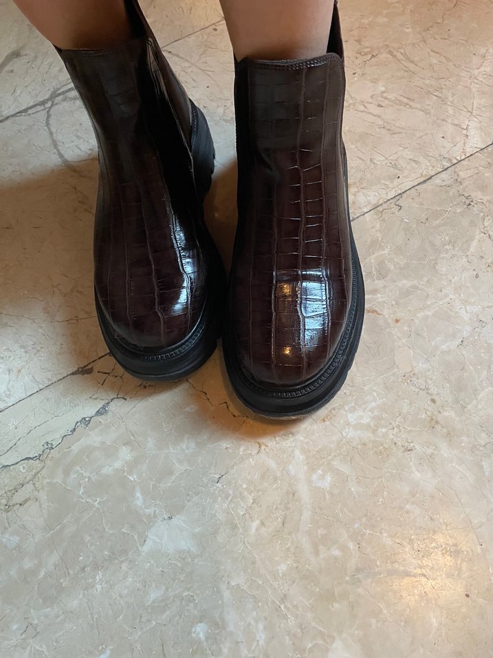 Kahverengi Deri Kadın Botlar, Yılan Desenli, Tokalı - Görsel 4