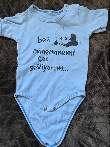 Baskılı bebek zıbını