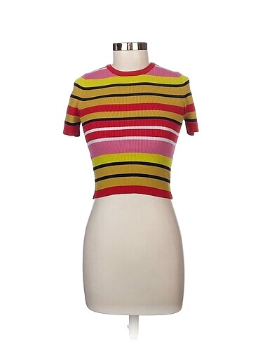 Zara T-shirt %70 İndirimli.
