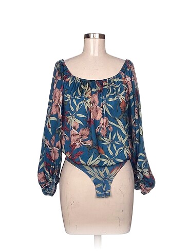 Zara Bluz %70 İndirimli.