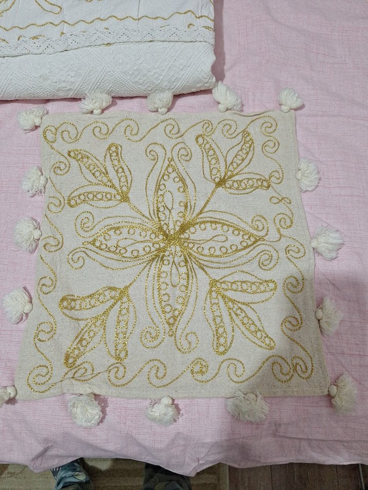 nakışlı pike örtüsü - Görsel 4