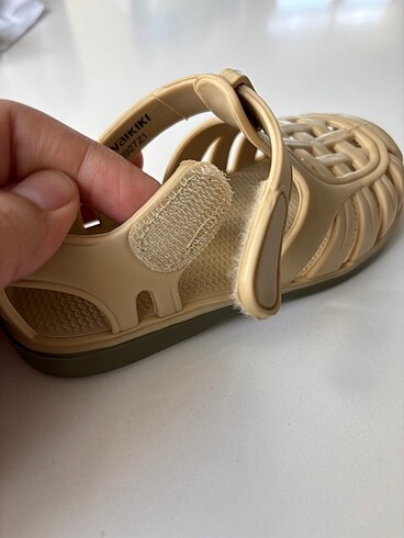 23 Beden ten rengi Renk İgor model yeni sandalet