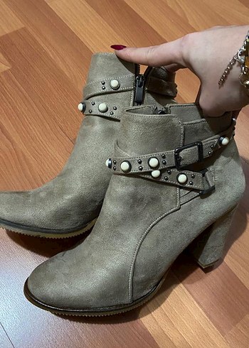 39 Beden camel Renk Tokalı Bej Süet Kadın Dolgu Topuk Bot