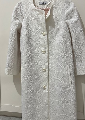 Düğmeli Beyaz Kadın Klasik Uzun ceket - Görsel 2