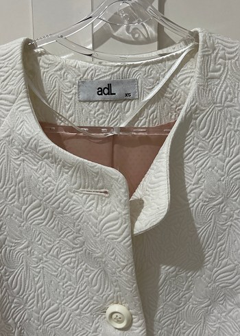 Düğmeli Beyaz Kadın Klasik Uzun ceket - Görsel 3