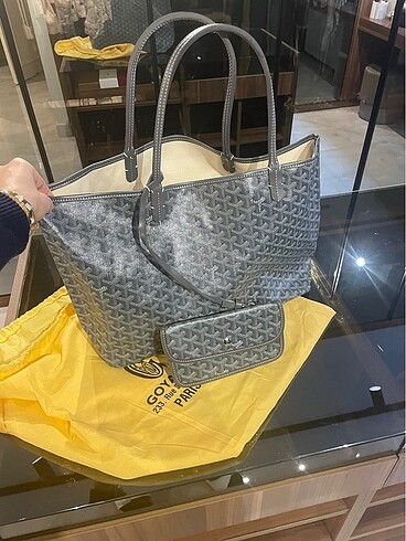 Goyard grı