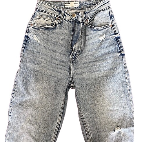 34 Beden mavi Renk Bershka Mom Açık Mavi Jean