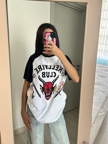 Hellfire Club baskılı T-shirt