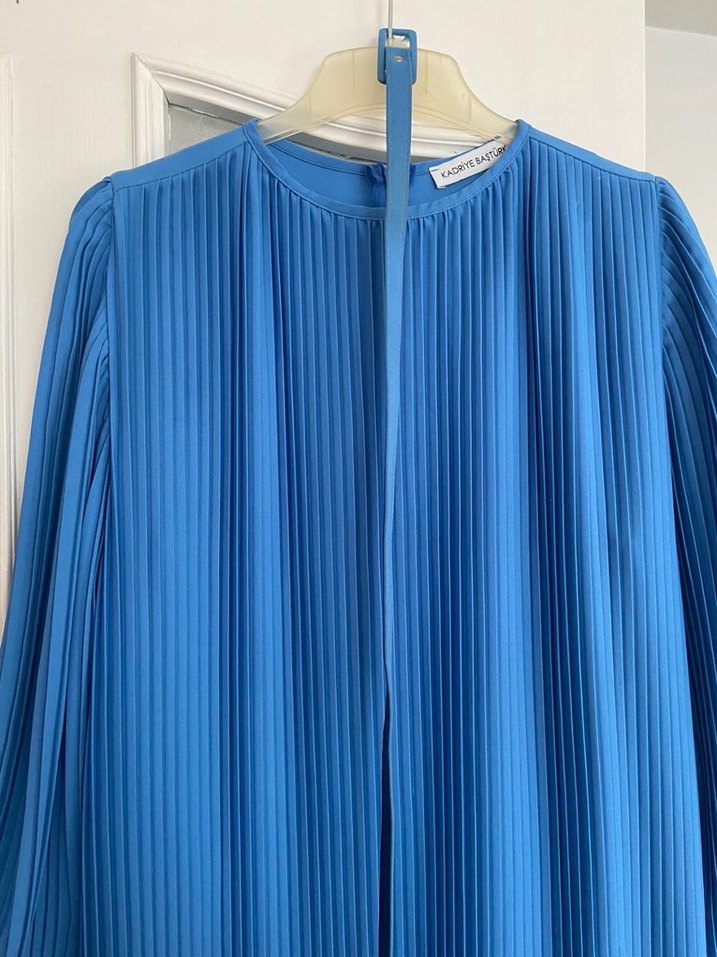 Kadın Mavi Pilili Uzun Elbise - Görsel 2