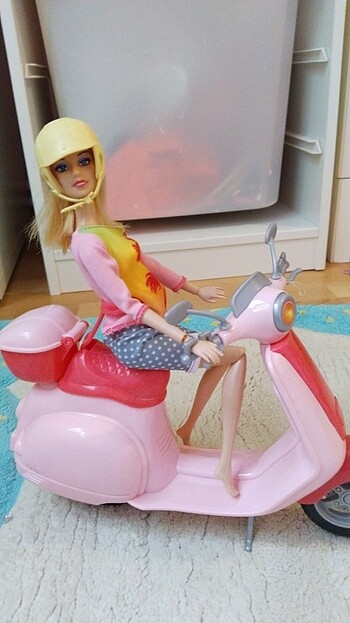 Motorcu barbie