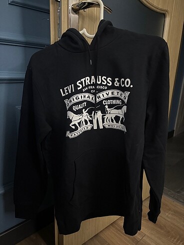 Levi?s Siyah Kapüşonlu Sweatshirt