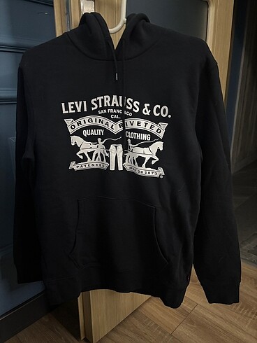 s Beden Levi?s Siyah Kapüşonlu Sweatshirt