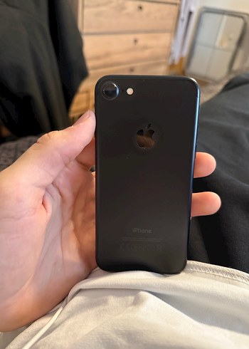 Siyah iPhone 7 - Görsel 2