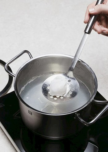 Zwilling Pro Yuvarlak Delikli Kevgir - Görsel 6