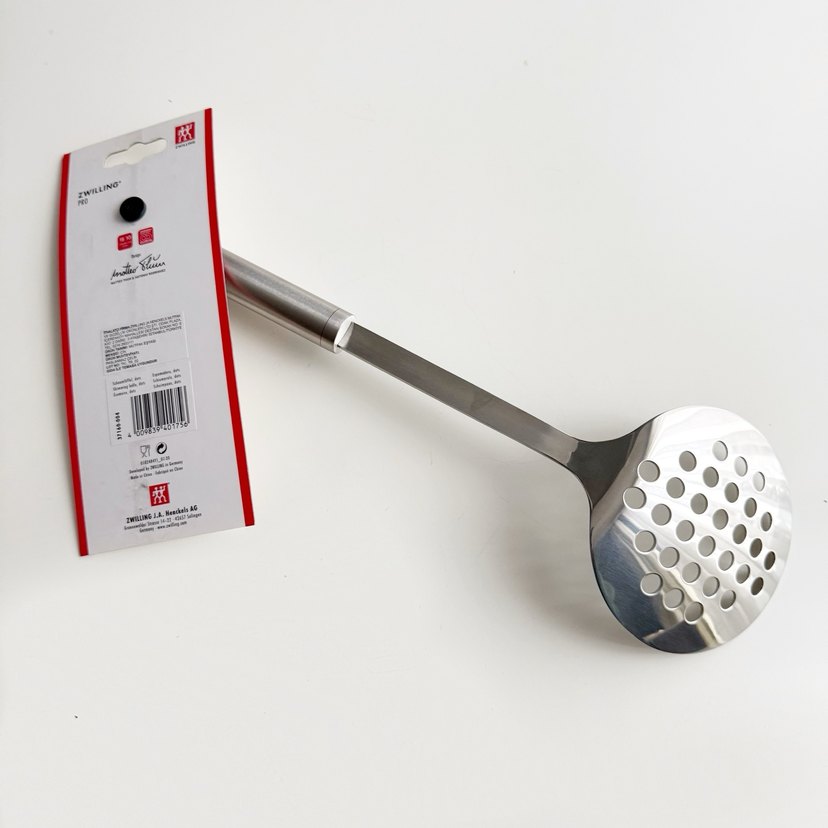 Zwilling Pro Yuvarlak Delikli Kevgir - Görsel 2