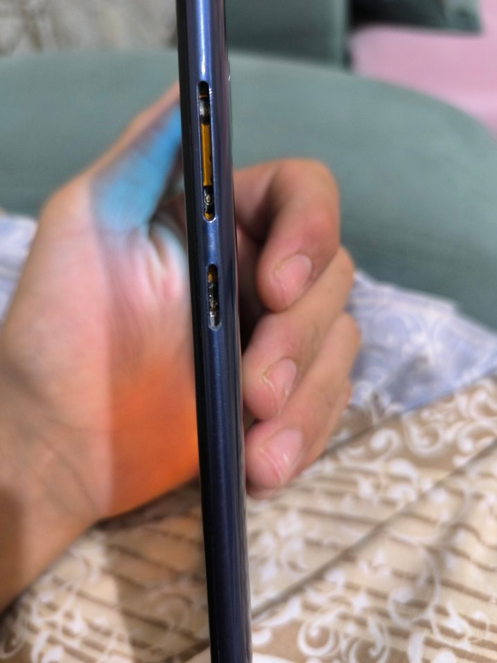 Koyu Mavi Android Telefon - Görsel 2