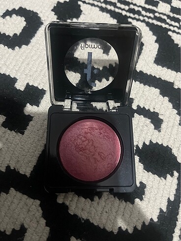 Beden Renk Flormar shimmer pink allık 040 numara ????