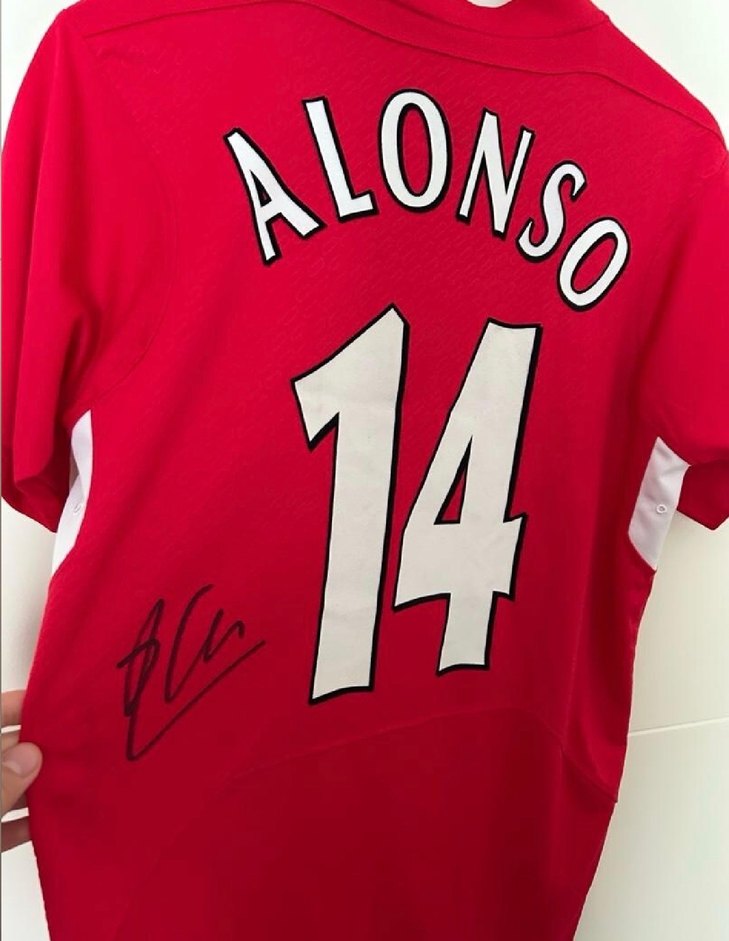 Xabi Alonso Islak İmzalı UCL Final Forması Liverpool - Görsel 2