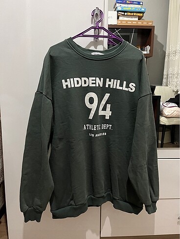 Sweatshirt