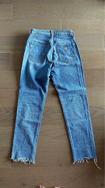 Guess straight jean