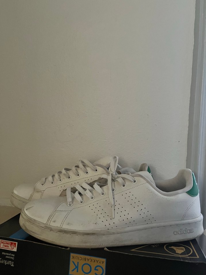 Adidas Kadın Beyaz Bağcıklı Spor Ayakkabı - Görsel 2