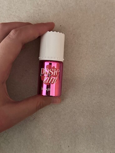  Beden Posie tint benefit